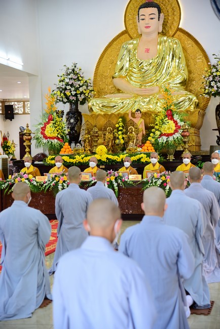 Lễ truyền giới Sa di Phương Trượng